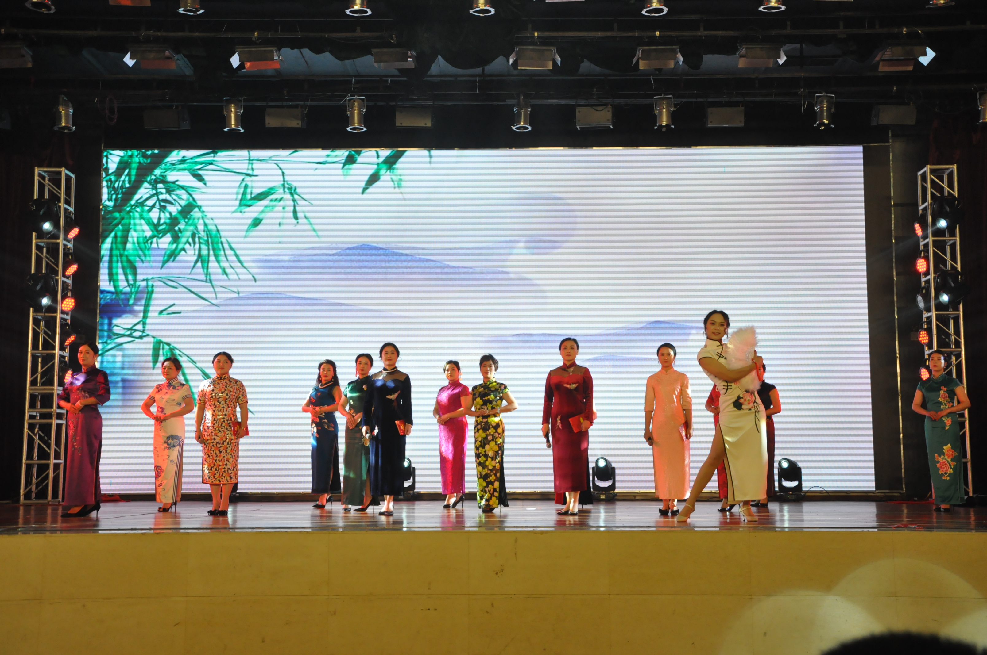 1fedc761a4524ed0873f3704bfe961b7.JPG 1fedc761a4524ed0873f3704bfe961b7.JPG