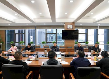 黄孝明主持召开联系重点项目调度会